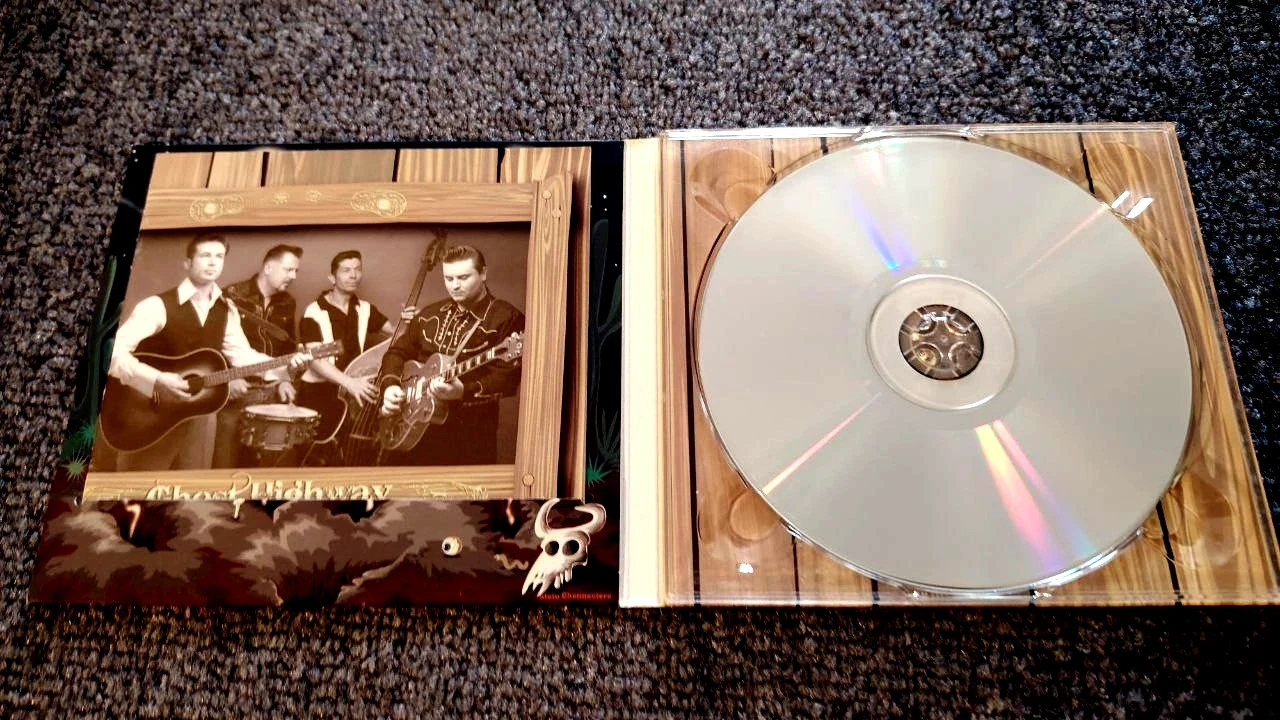 🎶 Ghost Highway – the ultra-rare CD not to be missed! 🎸 – photo 4